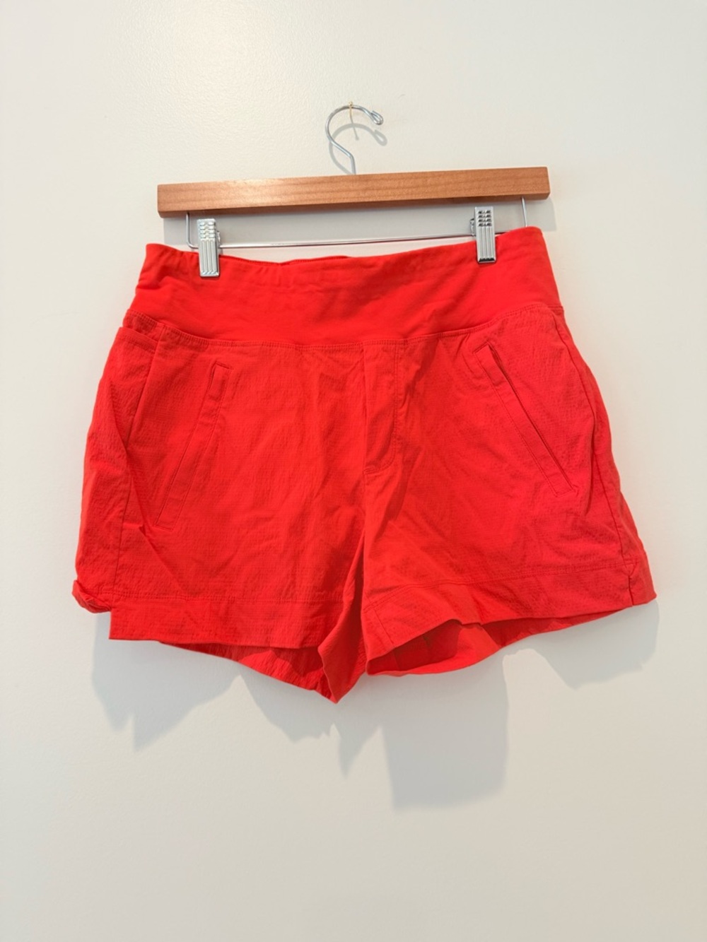 Athleta Trekkie North Short in Flame Orange, 6 - Picture 2 of 10